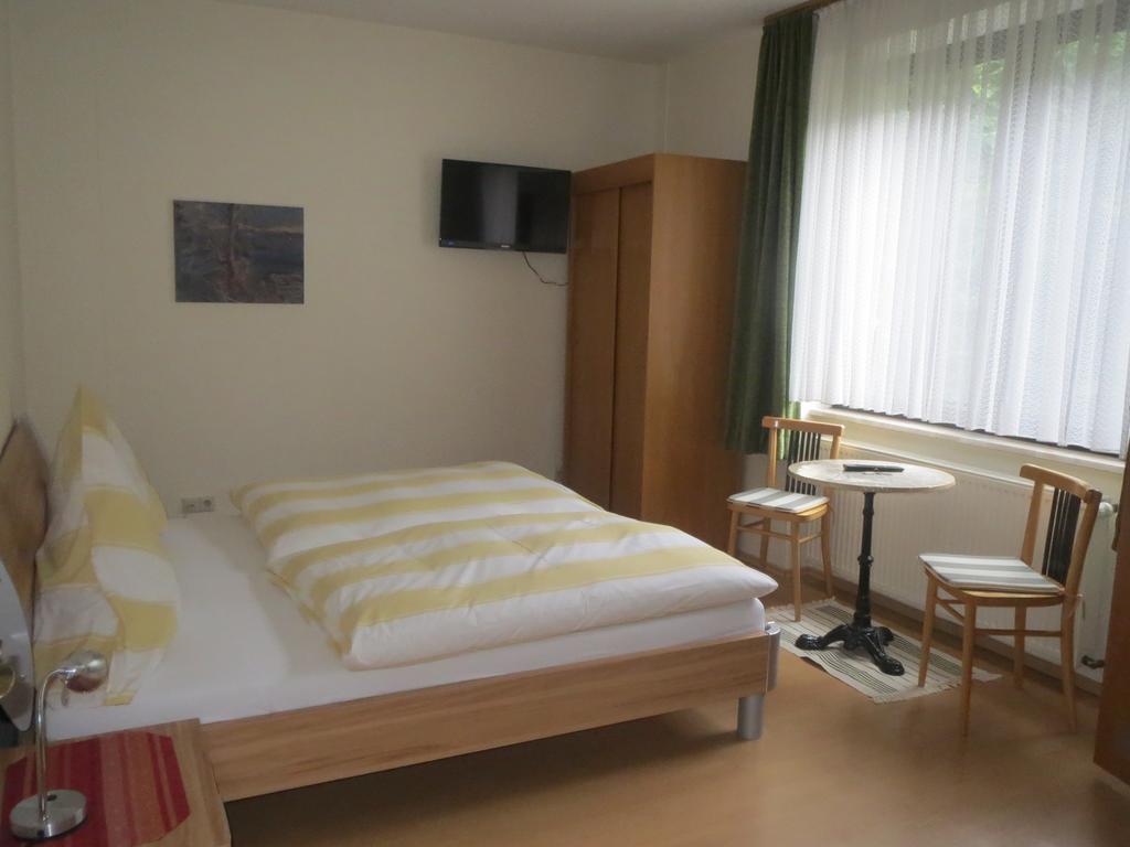 Hotel Und Gaestehaus Gute Quelle Cochem Room photo