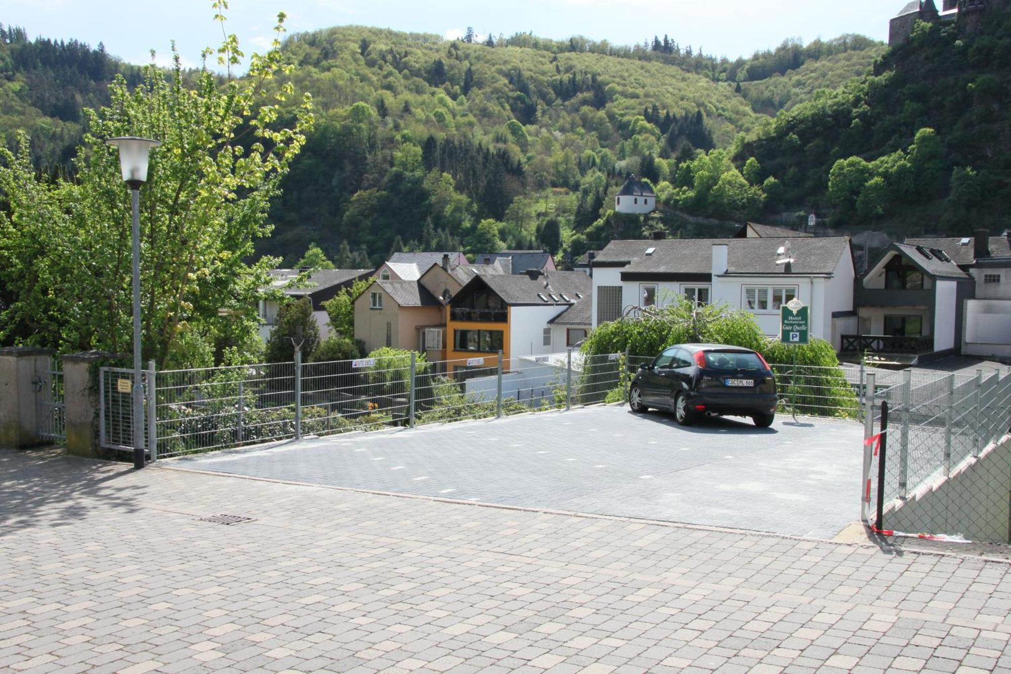 Hotel Und Gaestehaus Gute Quelle Cochem Exterior photo