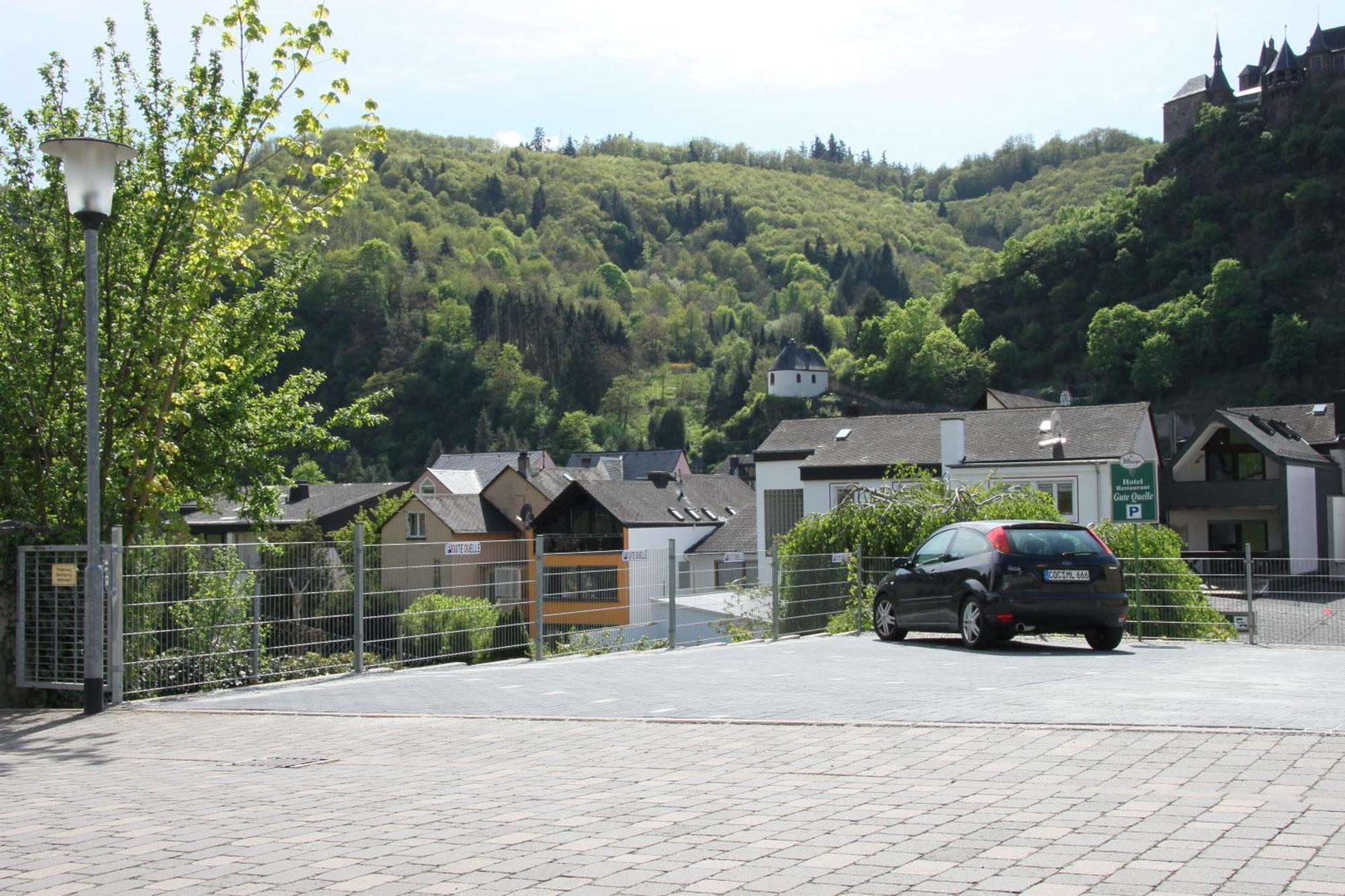 Hotel Und Gaestehaus Gute Quelle Cochem Exterior photo